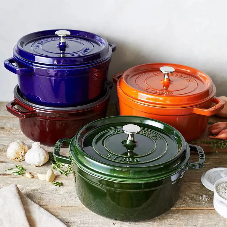 Elegante Möbelkollektion "Staub" von KAQTU