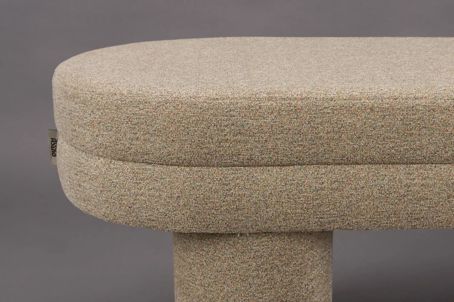 Fern Bank in Beige präsentiert im Onlineshop von KAQTU Design AG. Pouf ist von Dutchbone