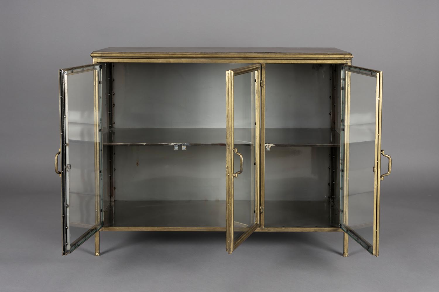 Gertlush Sideboard in  präsentiert im Onlineshop von KAQTU Design AG. Sideboard ist von Dutchbone