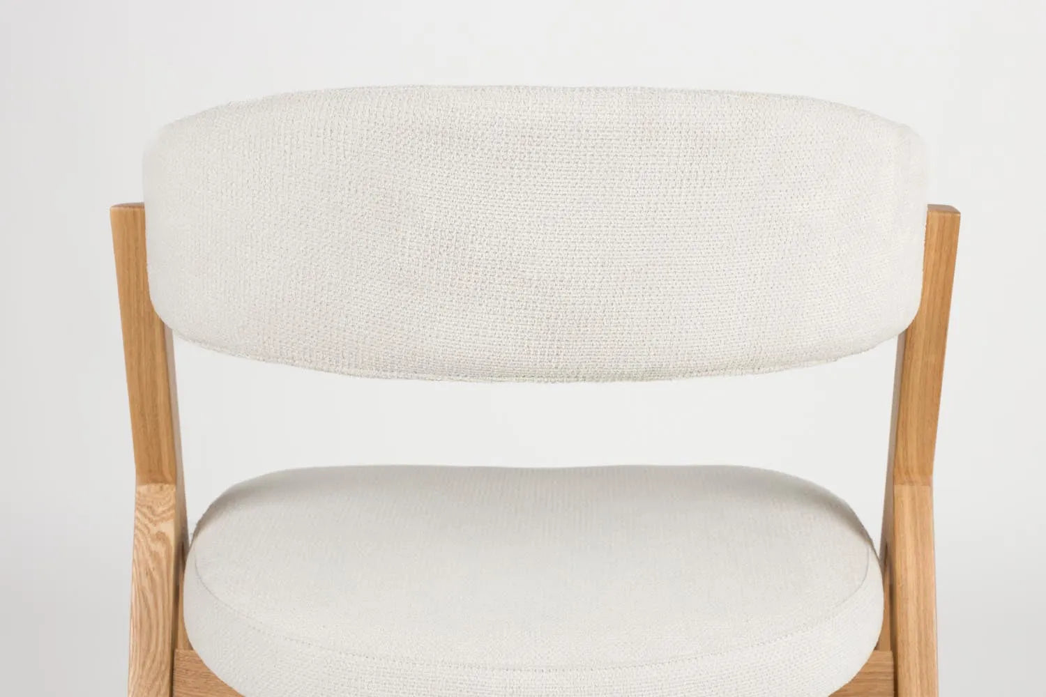 Pom Stuhl in Beige präsentiert im Onlineshop von KAQTU Design AG. Stuhl ist von Zuiver