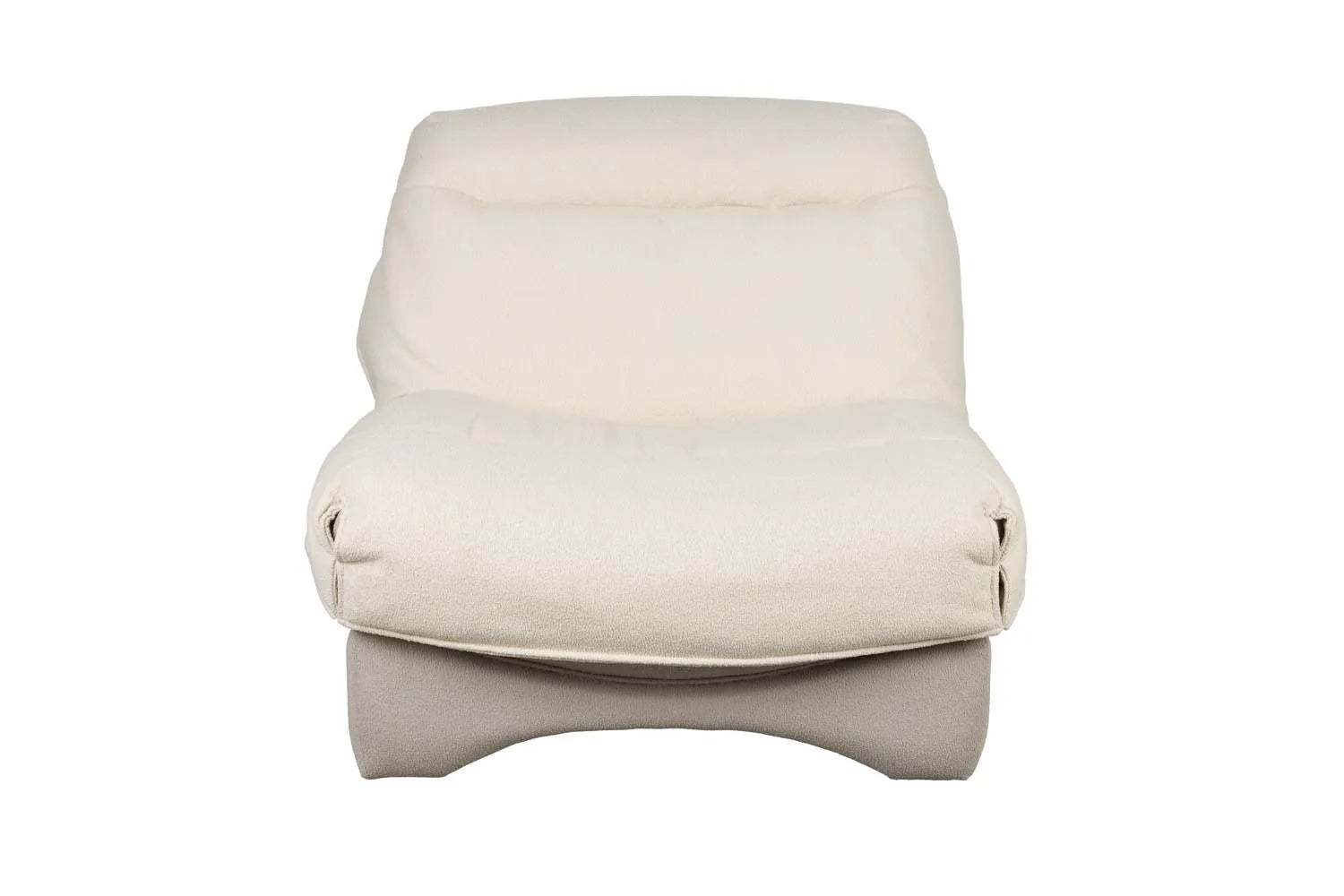 Der Lounge Chair Twister vereint Komfort und Stil mit weichem Stoff, eleganten Linien und drehbarer Basis für vielseitige Nutzung.