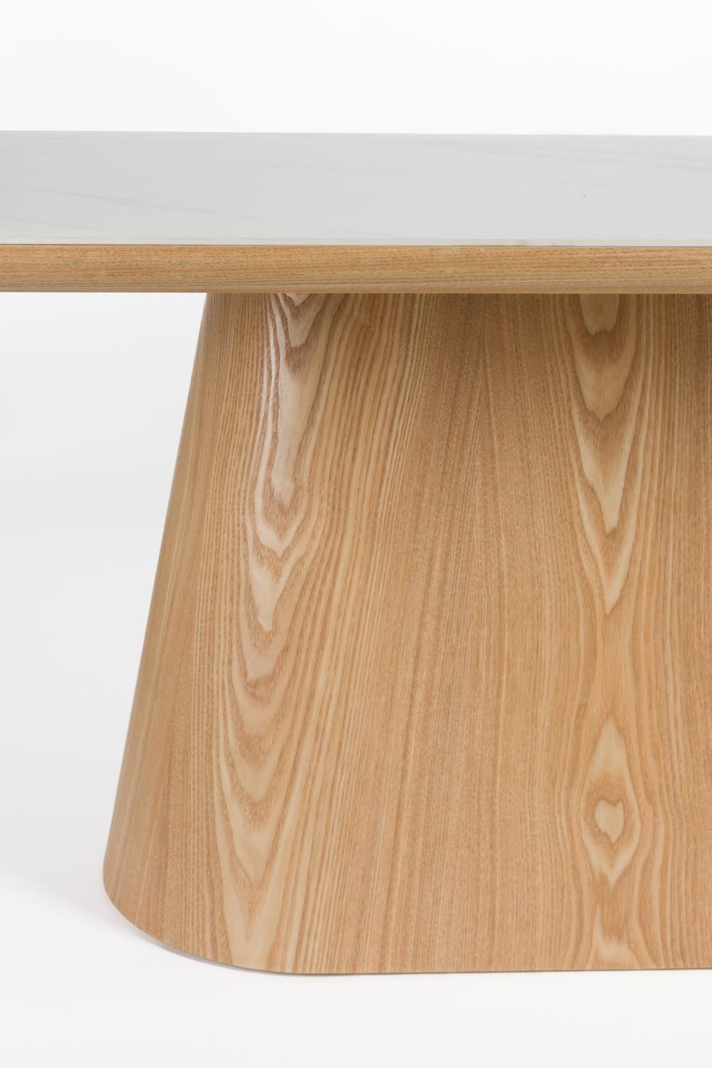 Almira Esstisch Oval in Oak präsentiert im Onlineshop von KAQTU Design AG. Esstisch ist von White Label Living