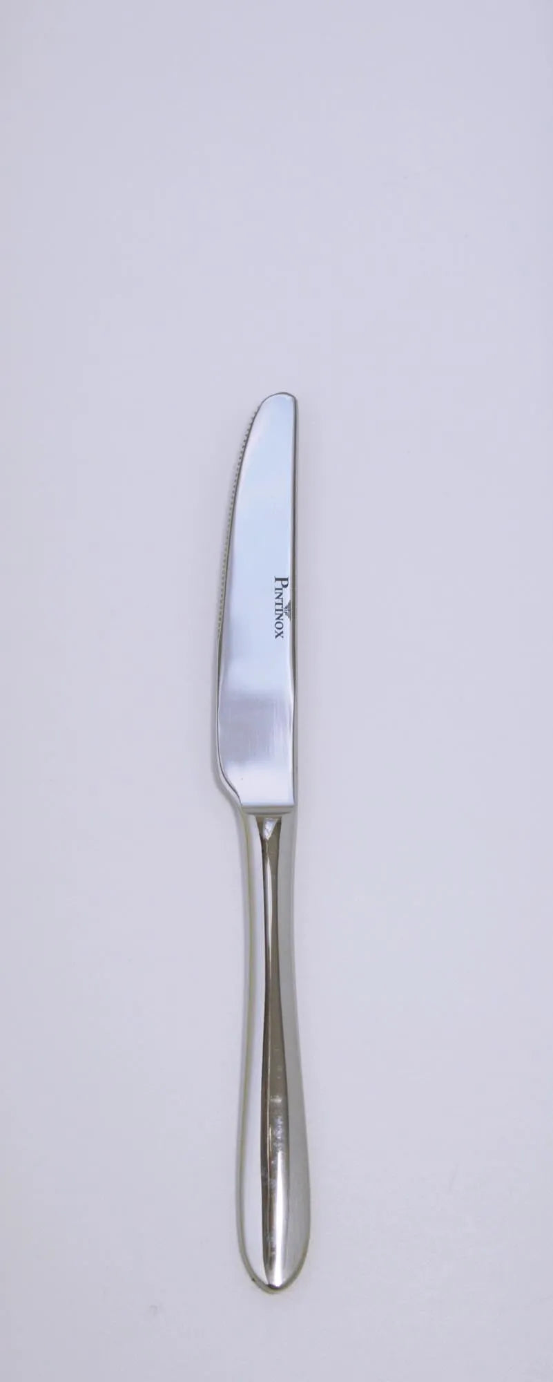 Das Ritz Dessertmesser von Pintinox: 21cm, 18/10 Edelstahl, robust, elegant, spülmaschinenfest, ideal für Kuchen und Obst.