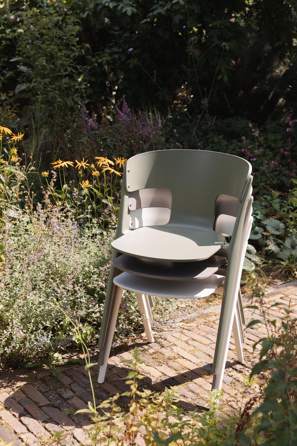 Gartenstuhl Horizon in Off White präsentiert im Onlineshop von KAQTU Design AG. Gartenstuhl ist von Zuiver