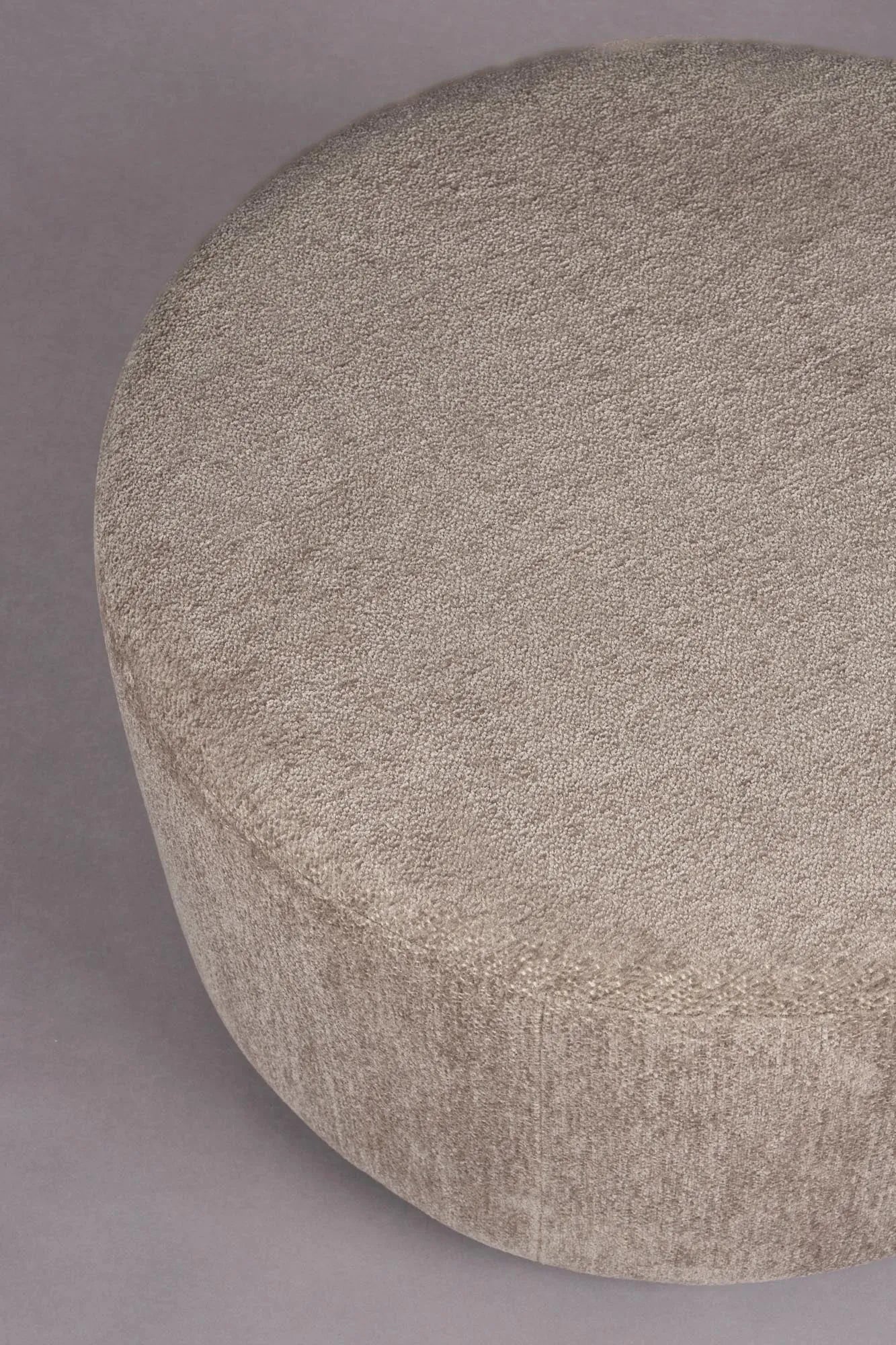 Rocca Pouf in Cappuccino präsentiert im Onlineshop von KAQTU Design AG. Pouf ist von Dutchbone