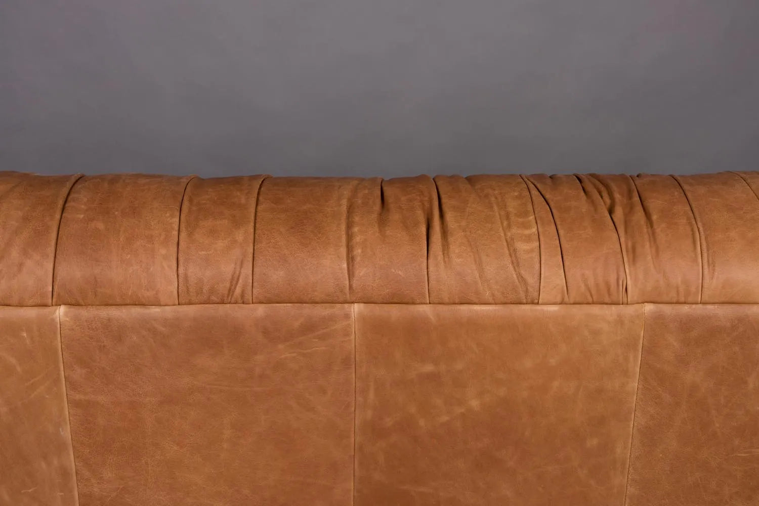 Sofa Douglas in Cognac präsentiert im Onlineshop von KAQTU Design AG. 2er Sofa ist von Dutchbone