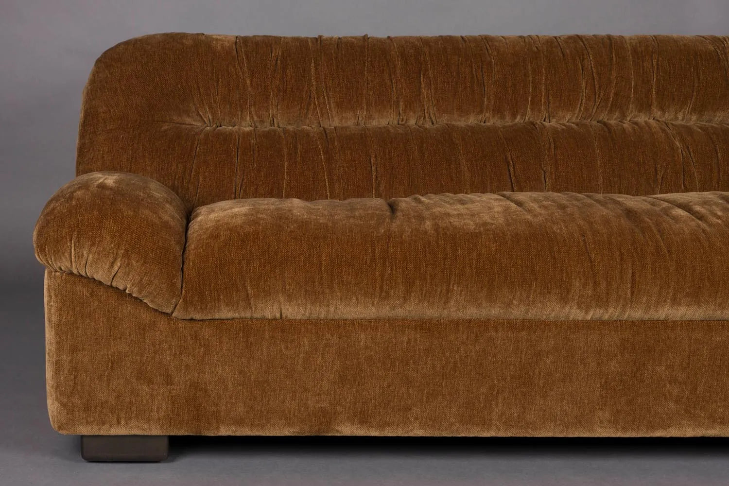 Sofa Douglas in Cognac präsentiert im Onlineshop von KAQTU Design AG. 2er Sofa ist von Dutchbone