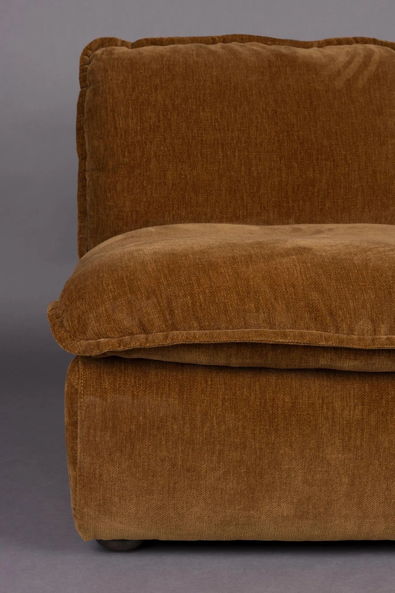 Loungesessel Radley in Cognac präsentiert im Onlineshop von KAQTU Design AG. Sessel ist von Dutchbone