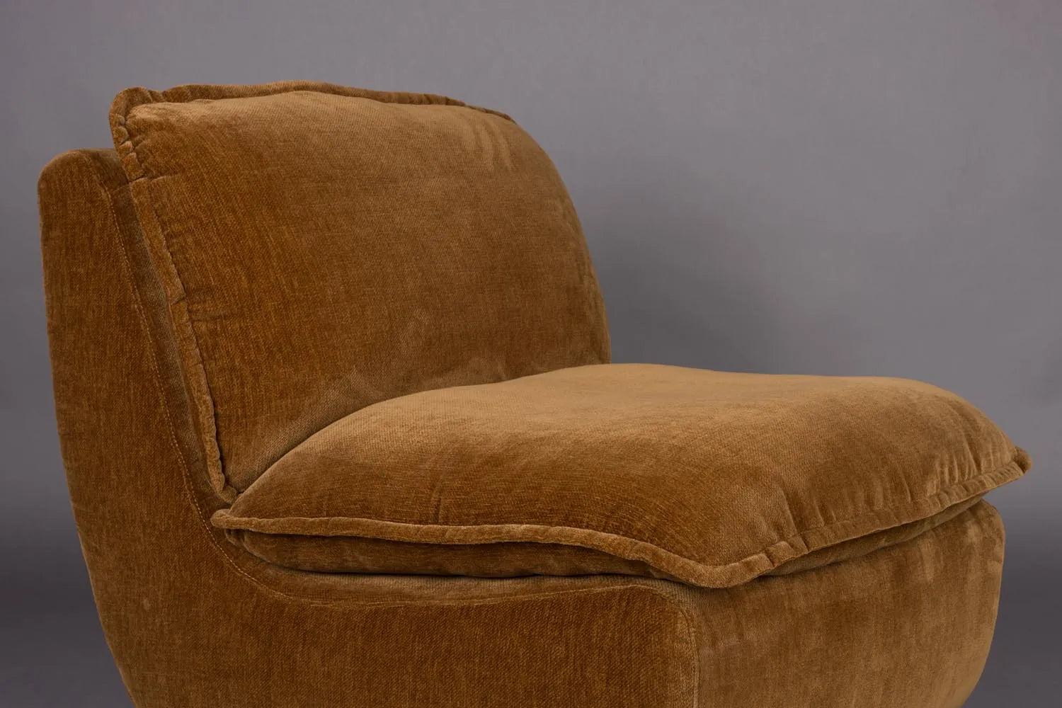 Loungesessel Radley in Cognac präsentiert im Onlineshop von KAQTU Design AG. Sessel ist von Dutchbone