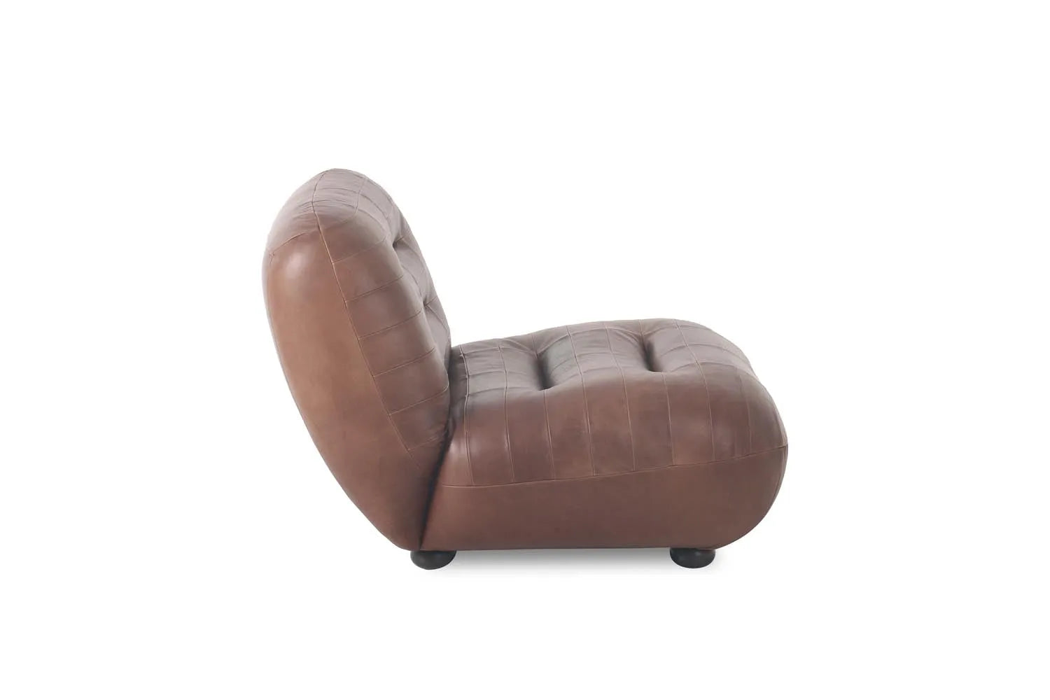 Loungesessel Wyatt in Schokolade präsentiert im Onlineshop von KAQTU Design AG. Sessel ist von Dutchbone