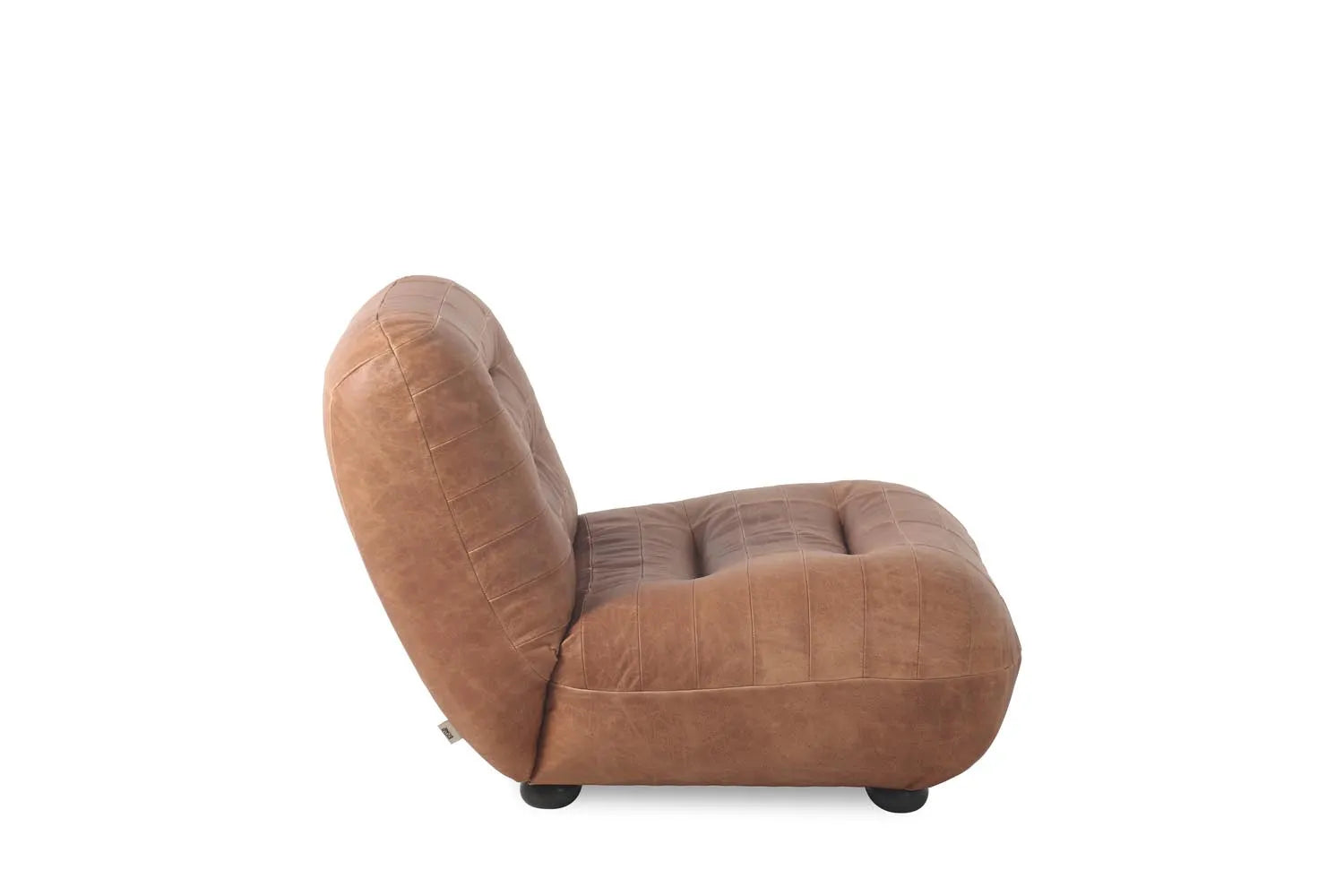 Loungesessel Wyatt in Cognac präsentiert im Onlineshop von KAQTU Design AG. Sessel ist von Dutchbone