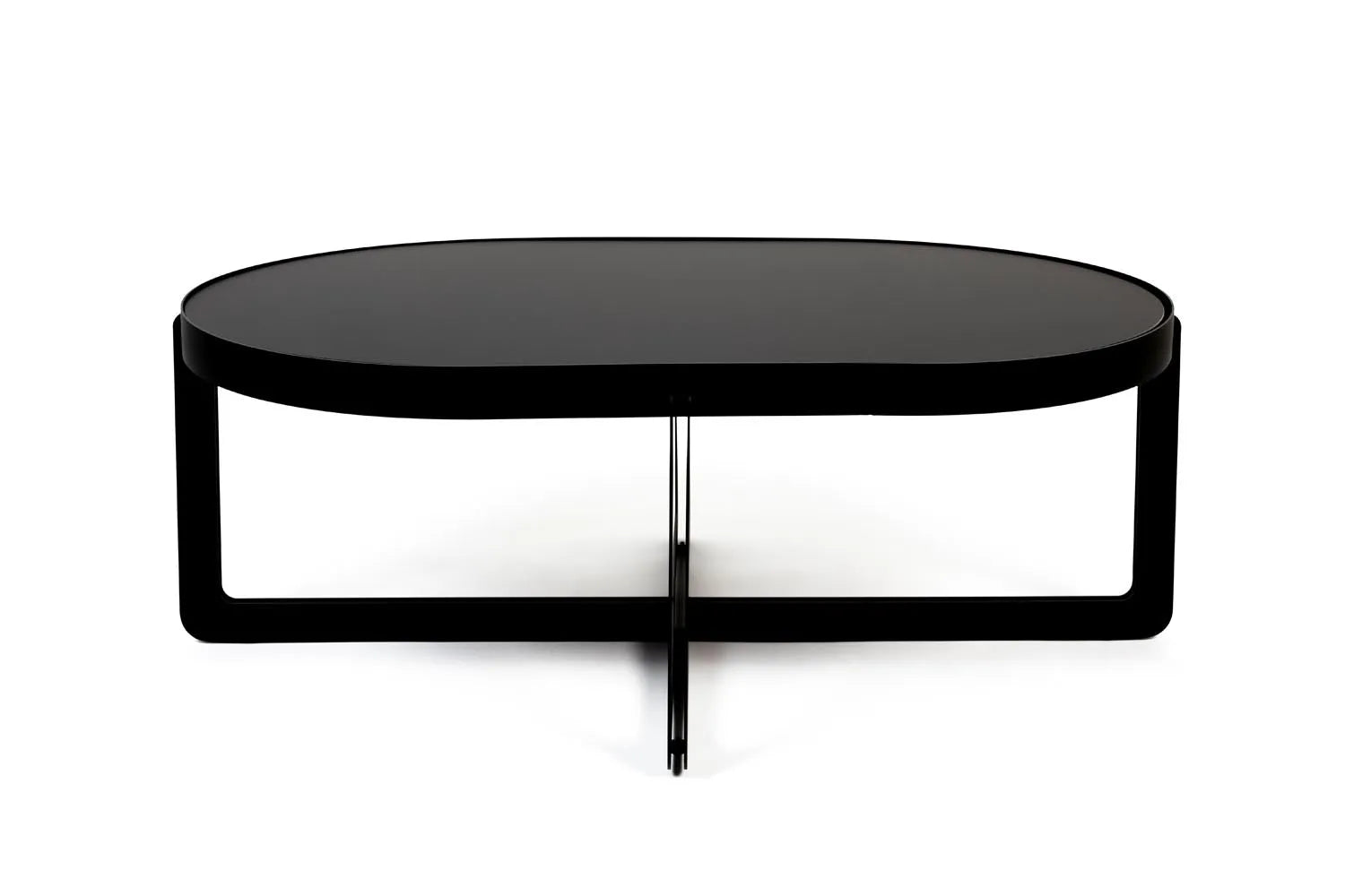 Couchtisch Centre Oval  in Schwarz präsentiert im Onlineshop von KAQTU Design AG. Beistelltisch ist von Zuiver