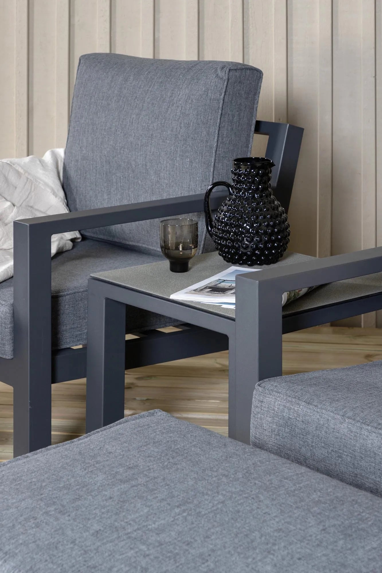 Barcelona Lounge Outdoorset 50cm in Schwarz präsentiert im Onlineshop von KAQTU Design AG. Loungeset ist von Venture Home