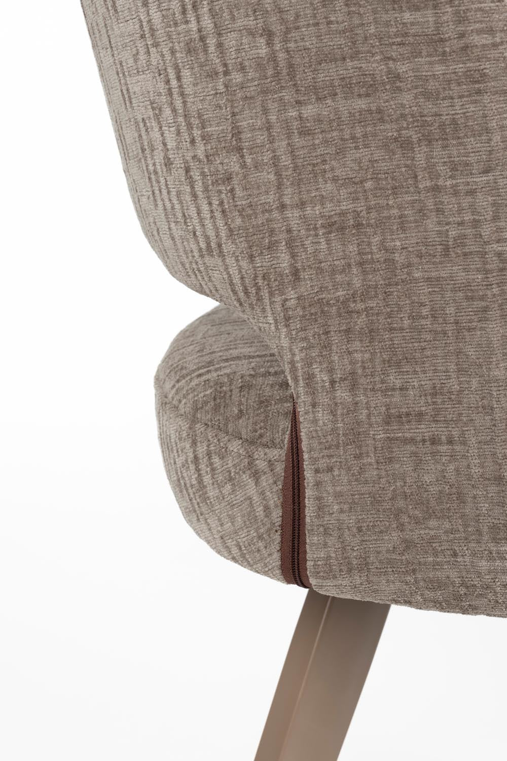 Yves Stuhl in Brown präsentiert im Onlineshop von KAQTU Design AG. Stuhl ist von White Label Living