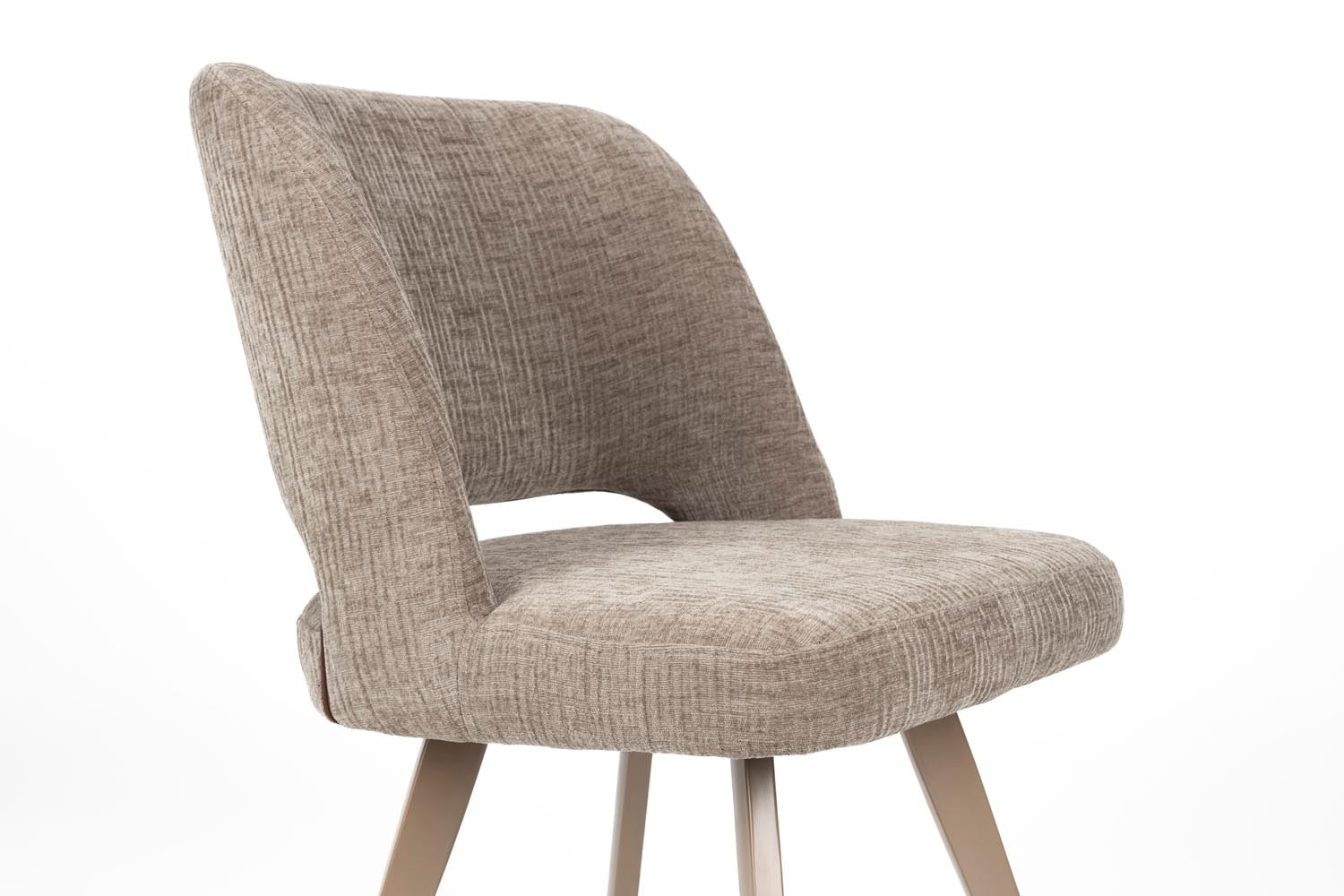 Yves Stuhl in Brown präsentiert im Onlineshop von KAQTU Design AG. Stuhl ist von White Label Living