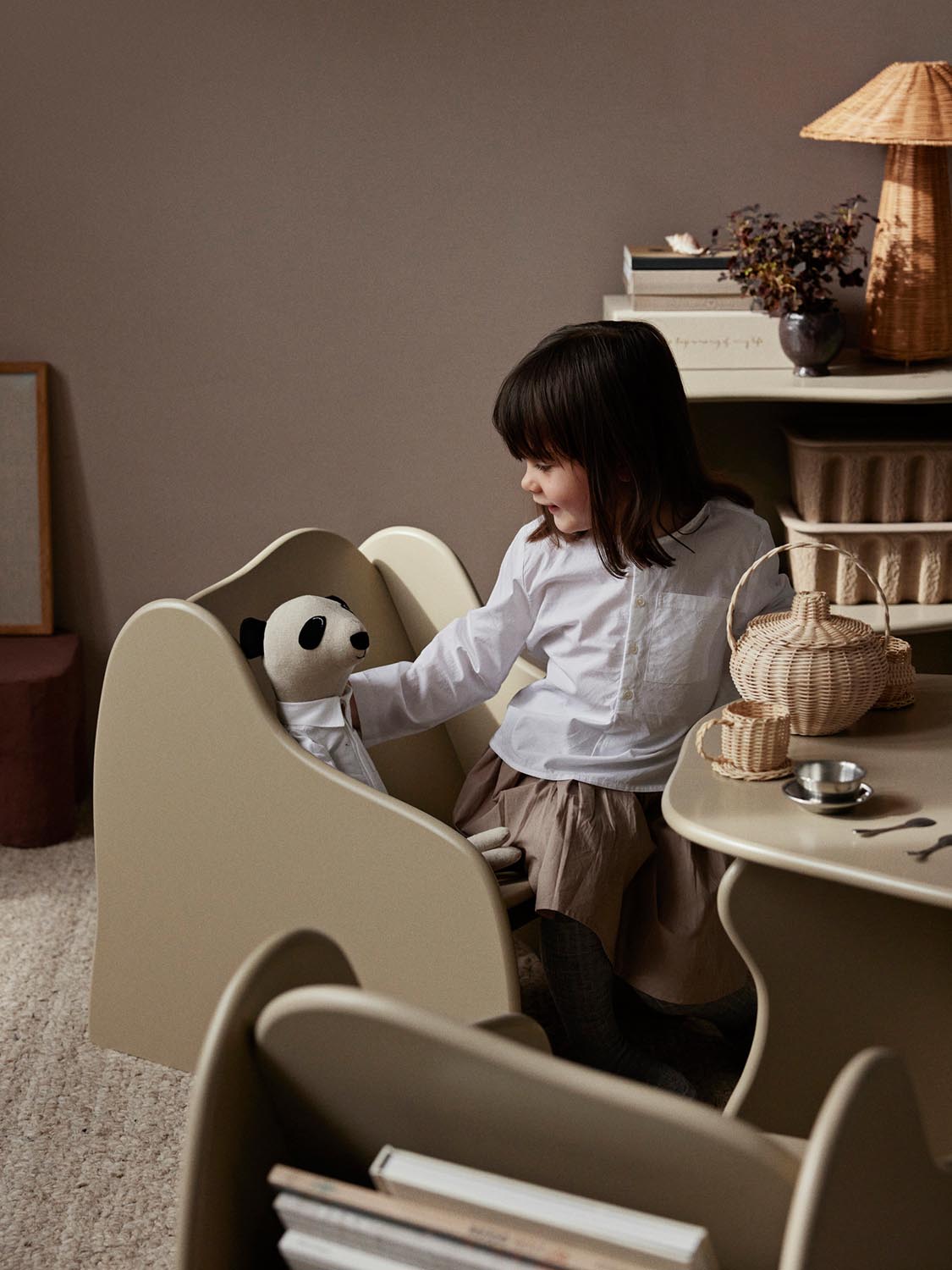 Rattan Tea Set  in  Natural präsentiert im Onlineshop von KAQTU Design AG. Objekte Kids ist von Ferm Living