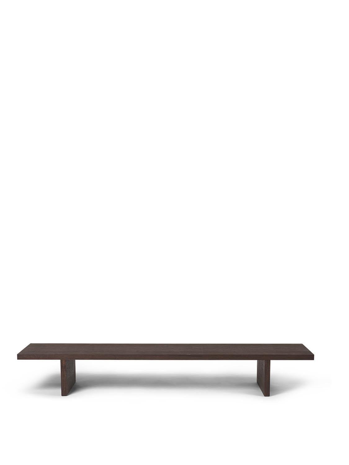 Kona Display Table  in  Dark Stained präsentiert im Onlineshop von KAQTU Design AG. Beistelltisch ist von Ferm Living