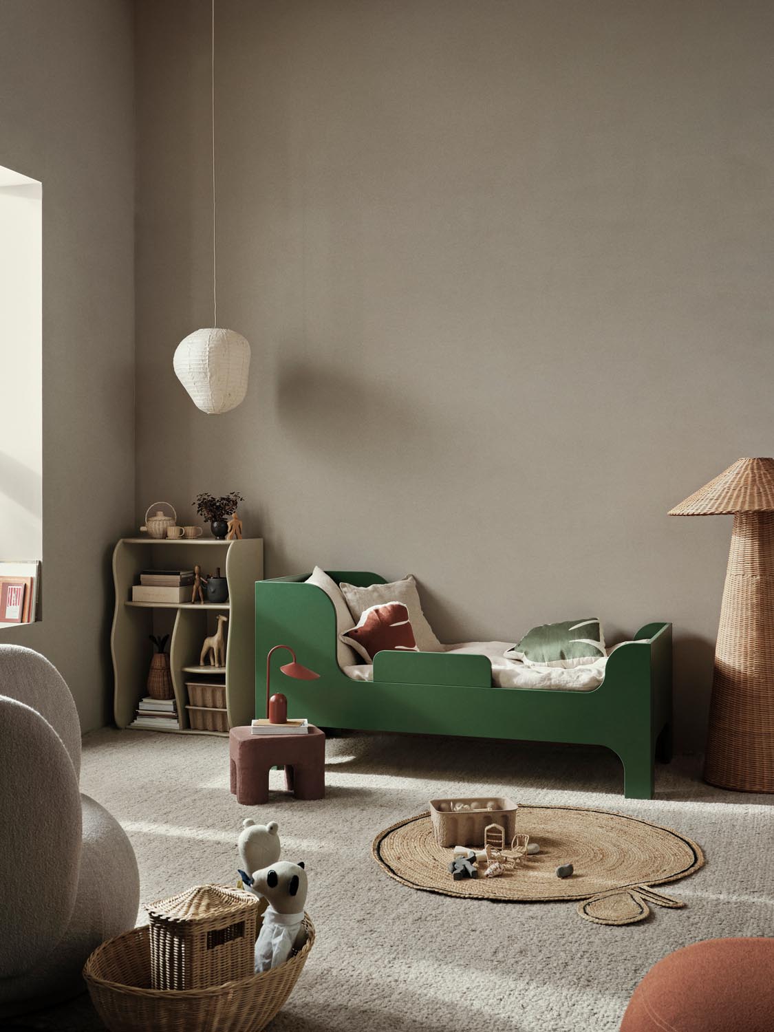 Sill Junior Bed  in  Verdant Green präsentiert im Onlineshop von KAQTU Design AG. Bett ist von Ferm Living