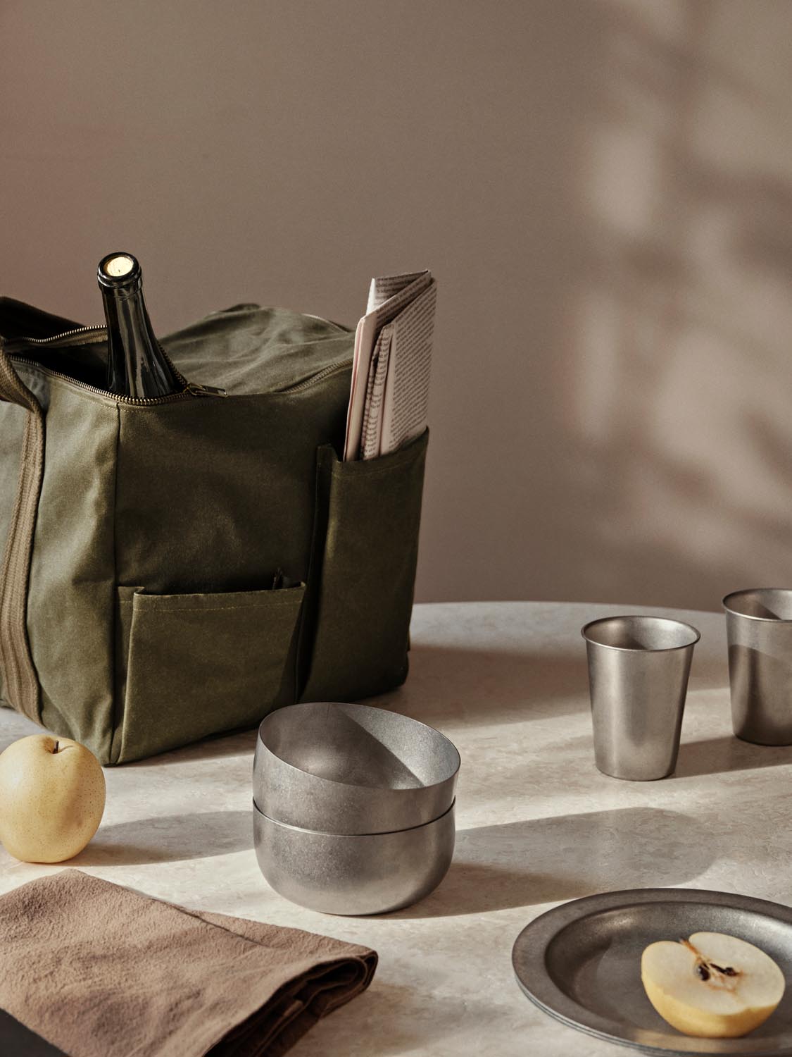 Bark Picnic Bag  in  Olive präsentiert im Onlineshop von KAQTU Design AG. Tasche ist von Ferm Living