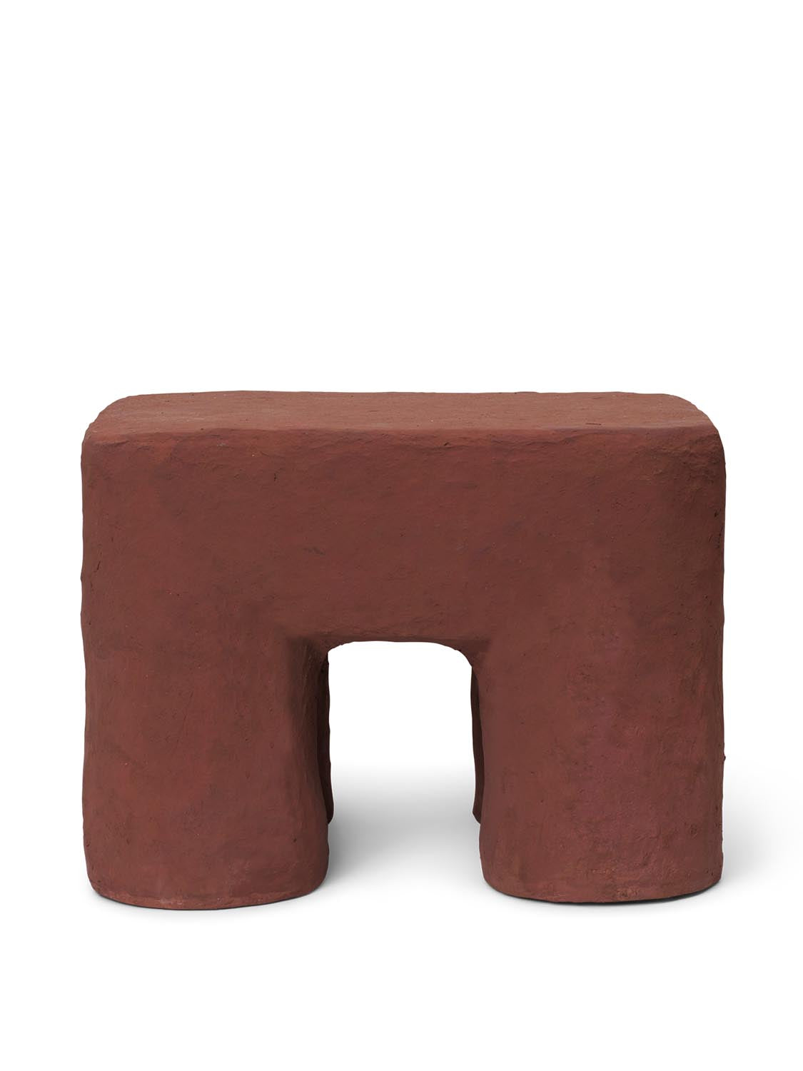 Podo Stool  in  Red Brown präsentiert im Onlineshop von KAQTU Design AG. Hocker ist von Ferm Living