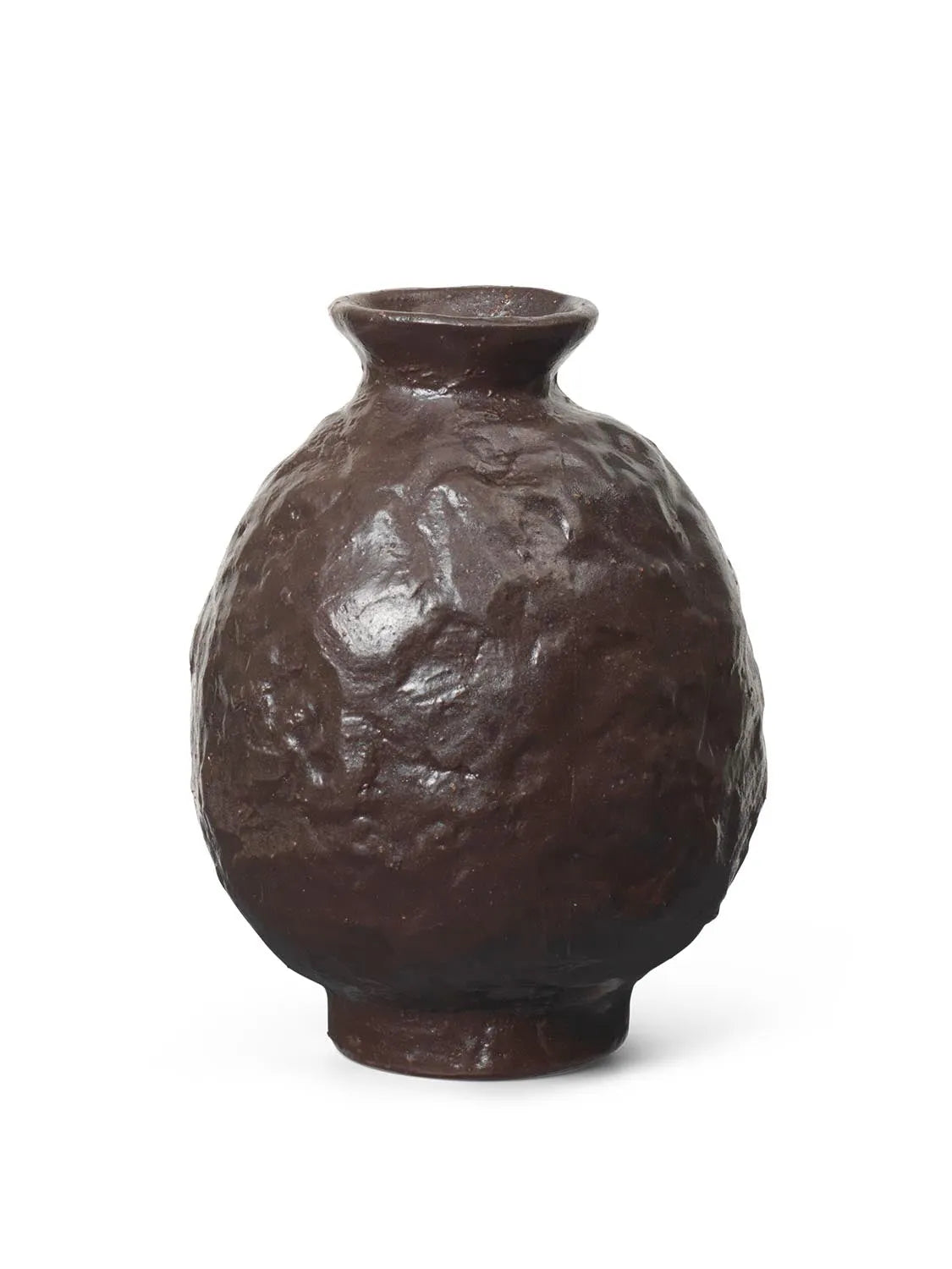 Doro Vase H16  in Coffee präsentiert im Onlineshop von KAQTU Design AG. Vase ist von Ferm Living