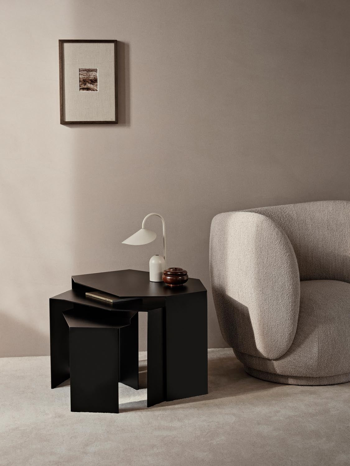 Shard Cluster Tables Set of 3  in  Black präsentiert im Onlineshop von KAQTU Design AG. Beistelltisch ist von Ferm Living