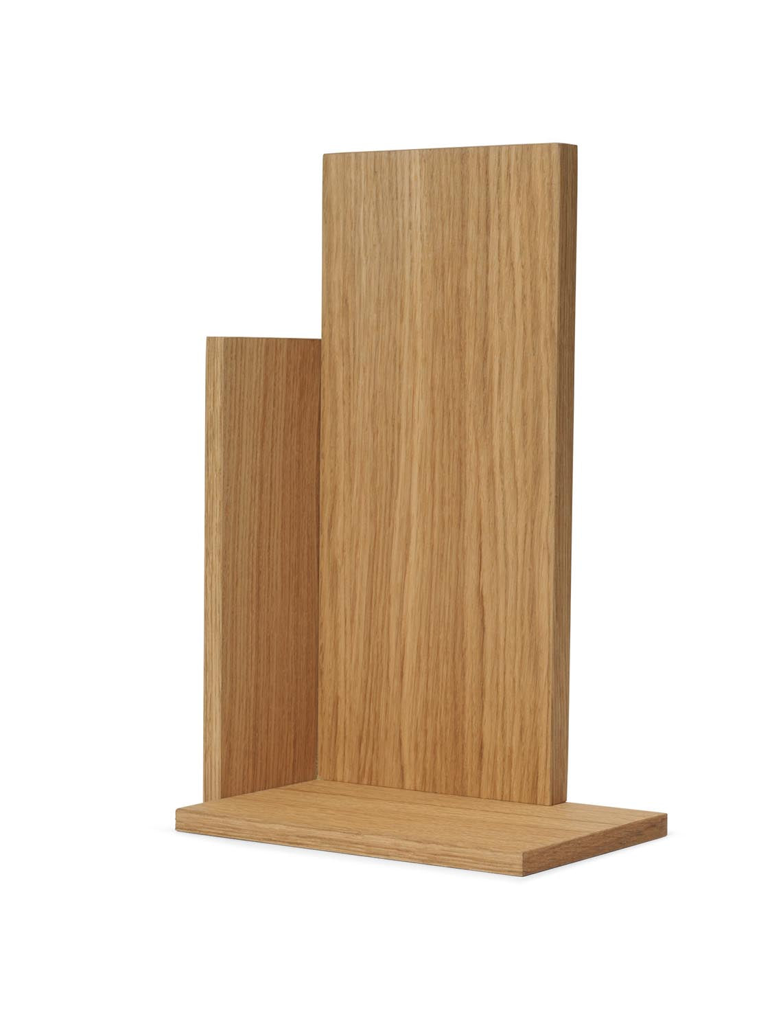 Stagger Regal Tall  in  Oiled Oak präsentiert im Onlineshop von KAQTU Design AG. Wandregal ist von Ferm Living