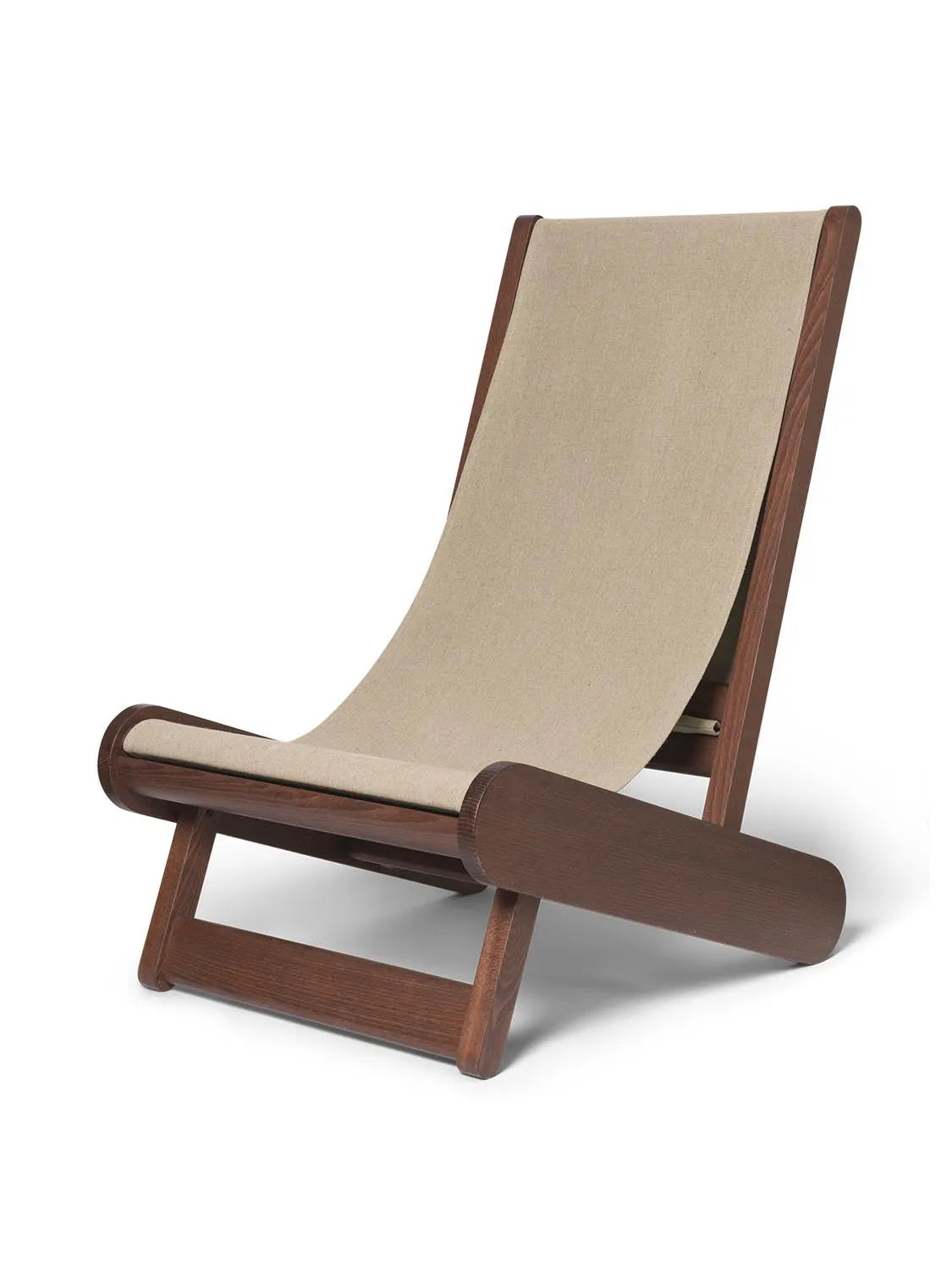 Hemi Lounge Chair  in  Dark Stained/Natural präsentiert im Onlineshop von KAQTU Design AG. Sessel ist von Ferm Living