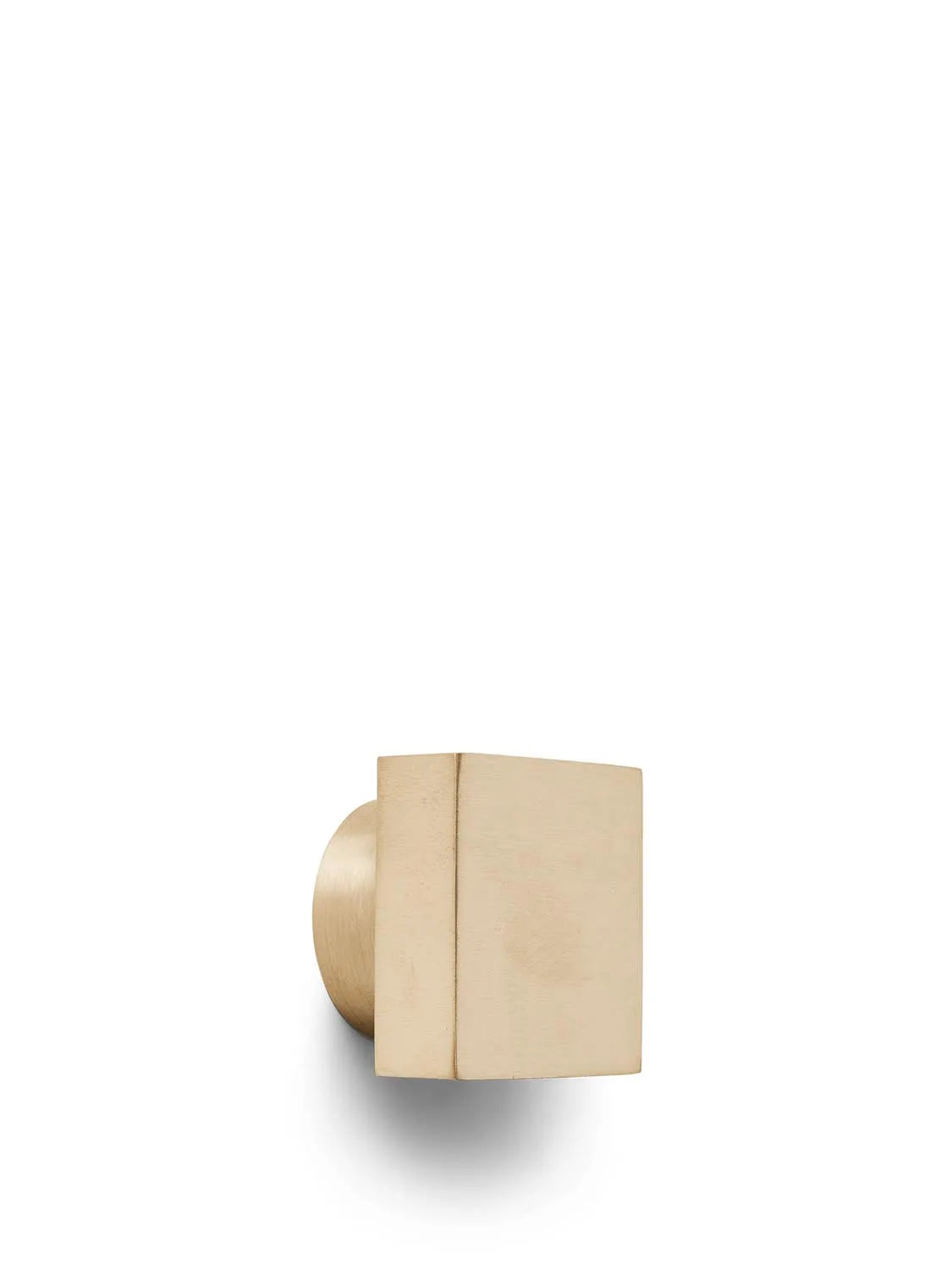 Square Haken Large  in  Brass präsentiert im Onlineshop von KAQTU Design AG. Kleiderhaken ist von Ferm Living