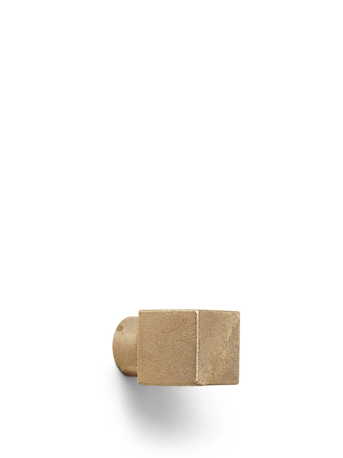 Minimalistischer Square Haken Small von Ferm Living aus Messing.