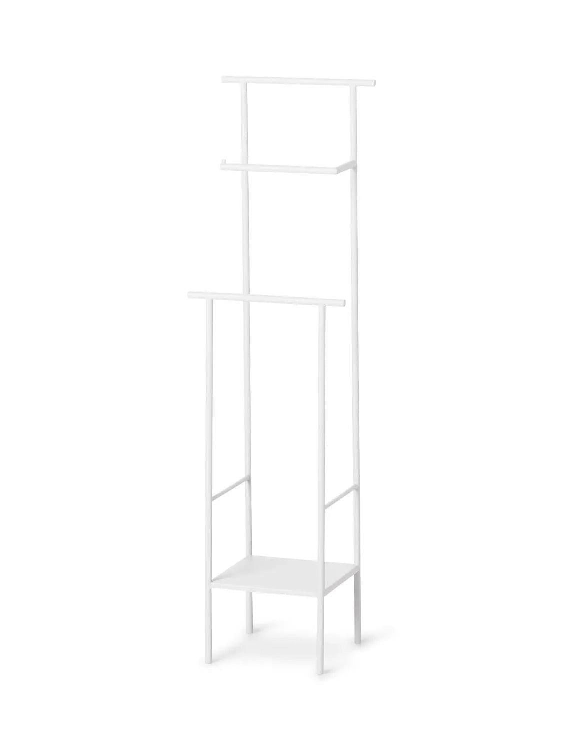 Dora Toilettenpapier Stand  in  White präsentiert im Onlineshop von KAQTU Design AG. Standregal ist von Ferm Living