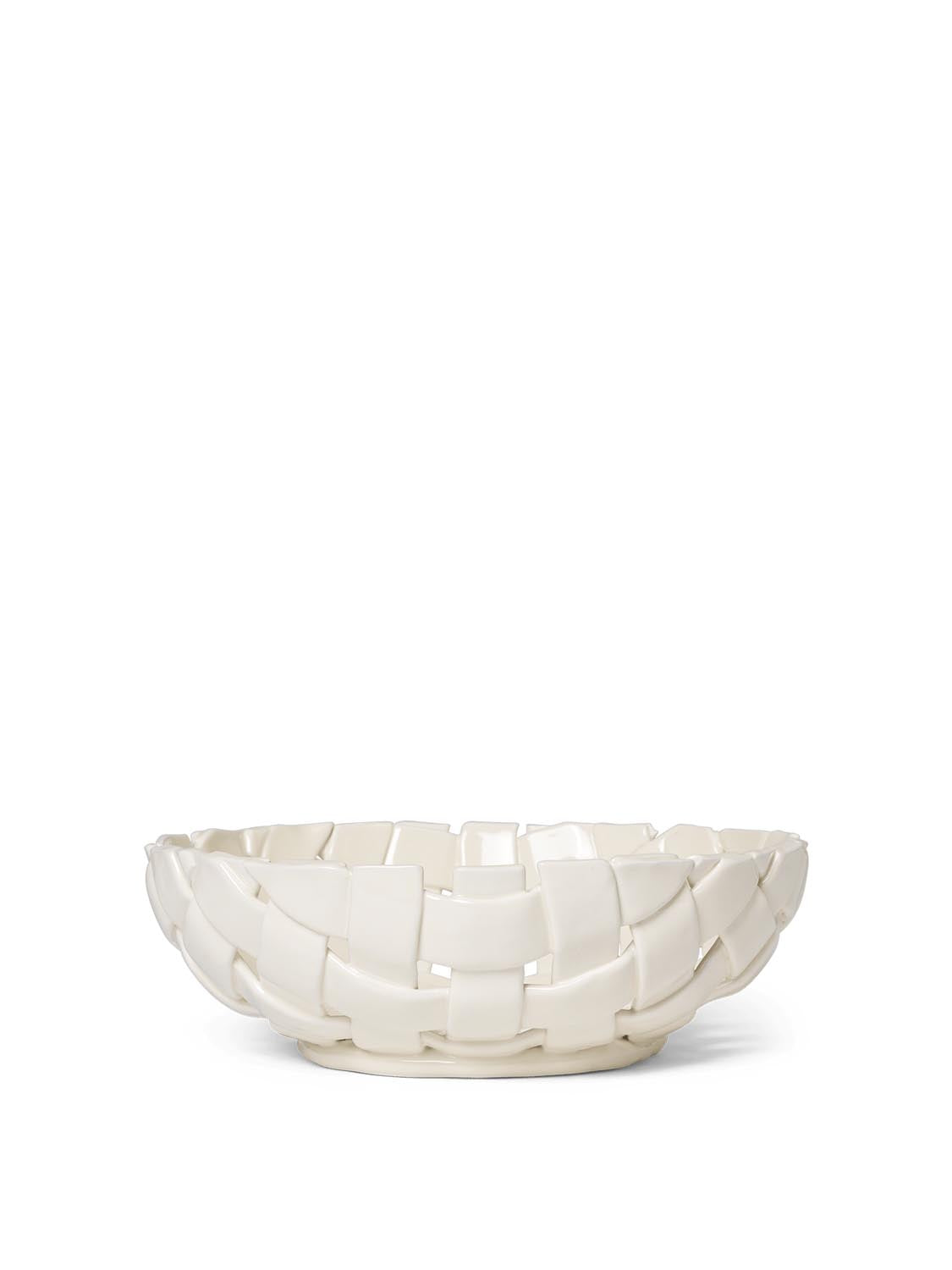 Plait Bowl Ø30 in  Offwhite präsentiert im Onlineshop von KAQTU Design AG. Schale ist von Ferm Living