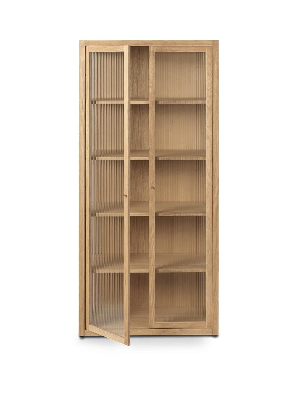 Reed Vitrine  in  Natural Oak präsentiert im Onlineshop von KAQTU Design AG. Vitrine ist von Ferm Living