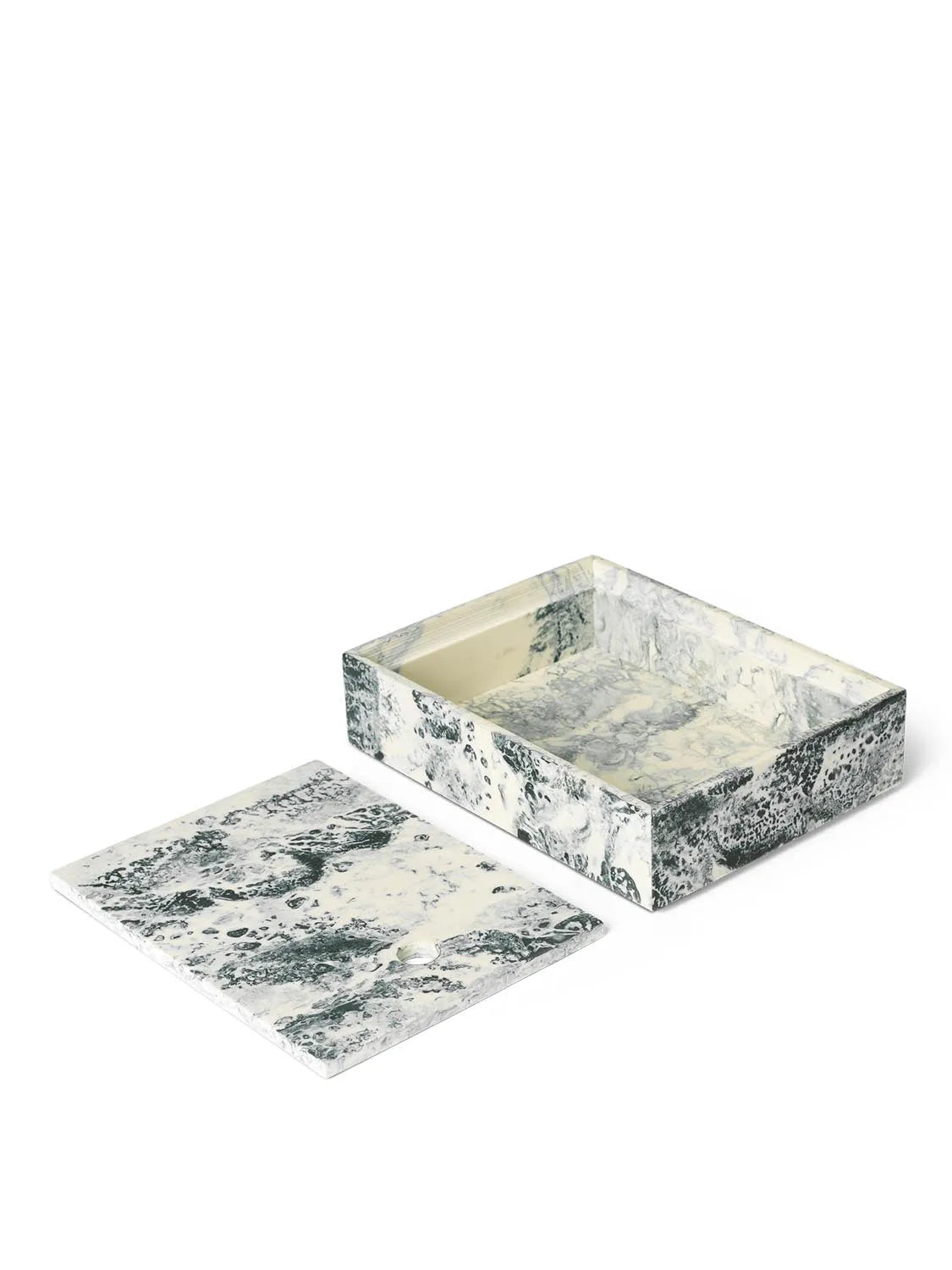 Mist Box  in  Emerald Off präsentiert im Onlineshop von KAQTU Design AG. Aufbewahrungsbehälter ist von Ferm Living