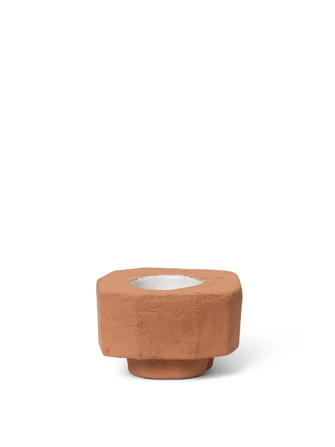 Kurinu Kerzenhalter  in  Terracotta präsentiert im Onlineshop von KAQTU Design AG. Kerzenständer ist von Ferm Living