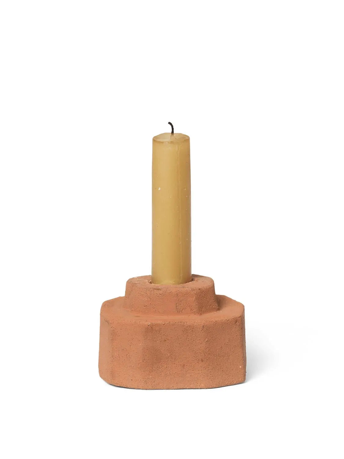 Kurinu Kerzenhalter  in  Terracotta präsentiert im Onlineshop von KAQTU Design AG. Kerzenständer ist von Ferm Living