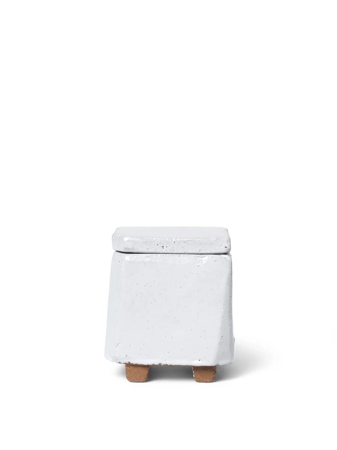 Kurinu Scented Kerze  in  White präsentiert im Onlineshop von KAQTU Design AG. Kerzen ist von Ferm Living