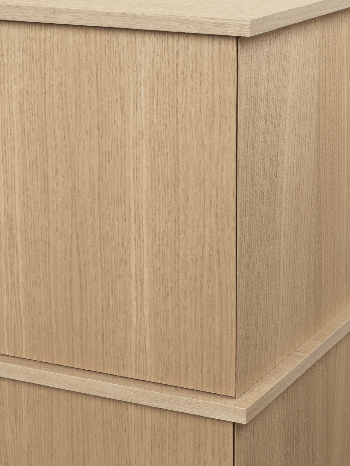 Stilt Sideboard Double  in  Natural Oak präsentiert im Onlineshop von KAQTU Design AG. Sideboard ist von Ferm Living