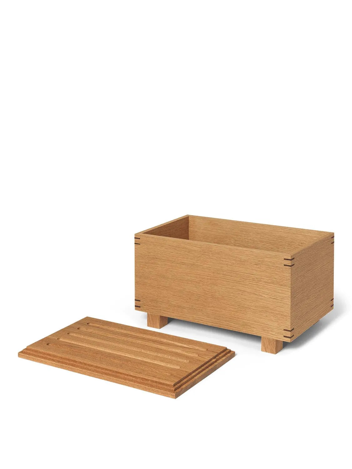 Bon Wooden Box  in  Oiled Oak präsentiert im Onlineshop von KAQTU Design AG. Aufbewahrungskorb ist von Ferm Living