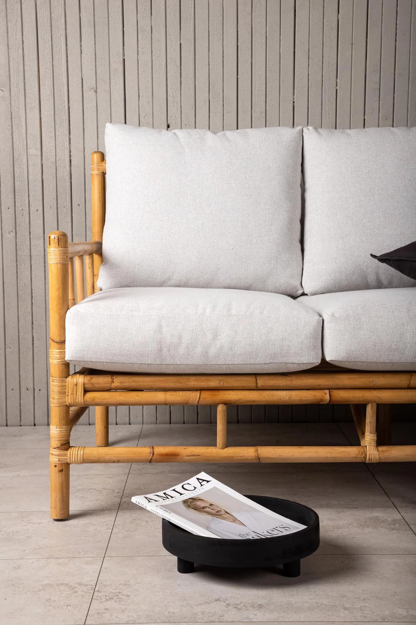 Stilvolles Cone 3er Sofa von Venture Home für Ihren Außenbereich.