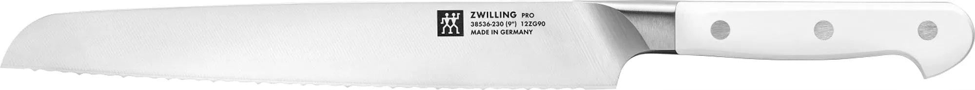 Elegantes Zwilling Brotmesser 230mm: Scharfe, langlebige Klinge, ergonomischer Griff, ideal für knusprige Baguettes.