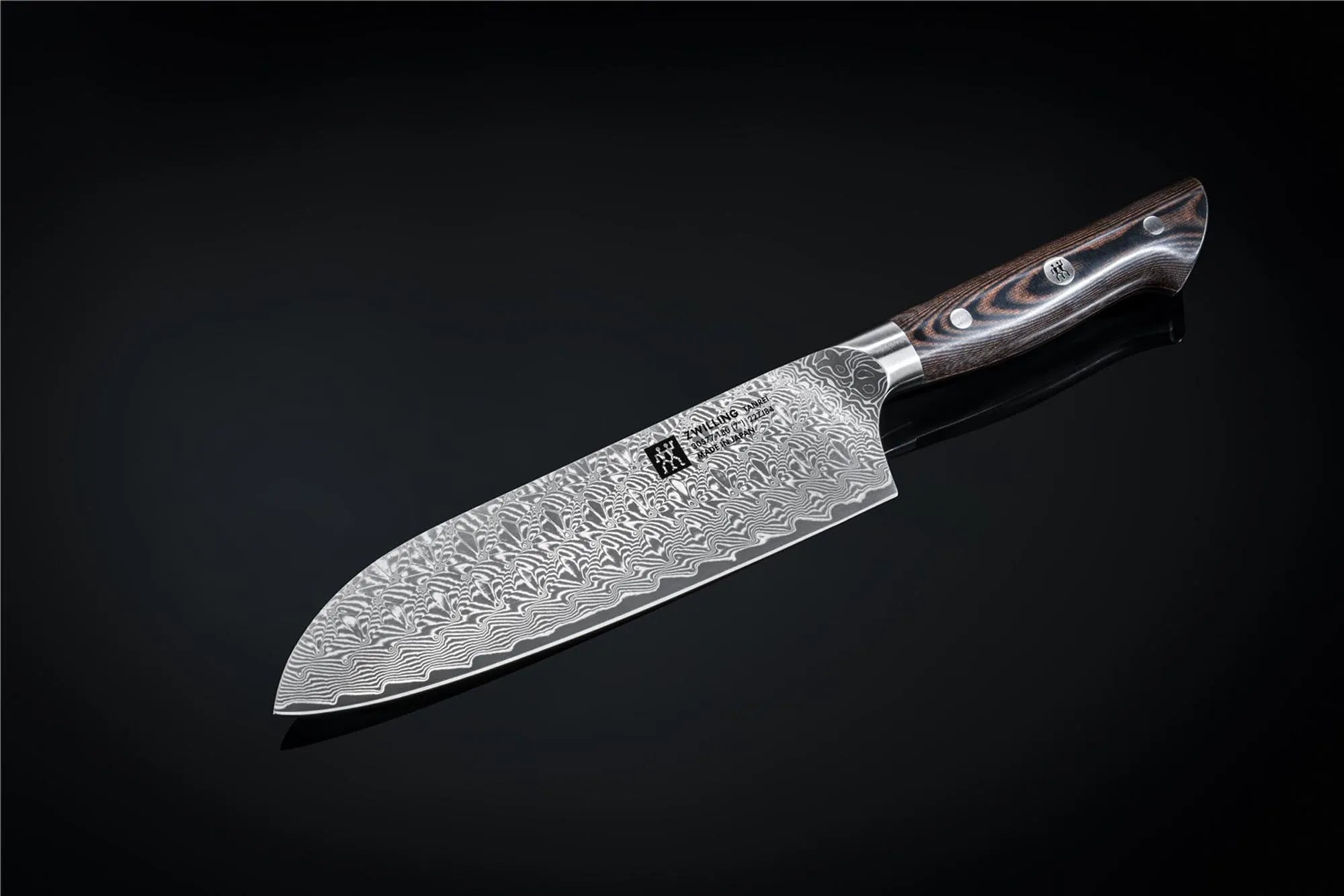 Zwilling Tanrei: 180mm Santokumesser für präzises Schneiden.