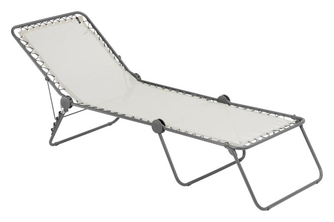 Liege Siesta seigle titane in  präsentiert im Onlineshop von KAQTU Design AG. Liegestuhl ist von LAFUMA