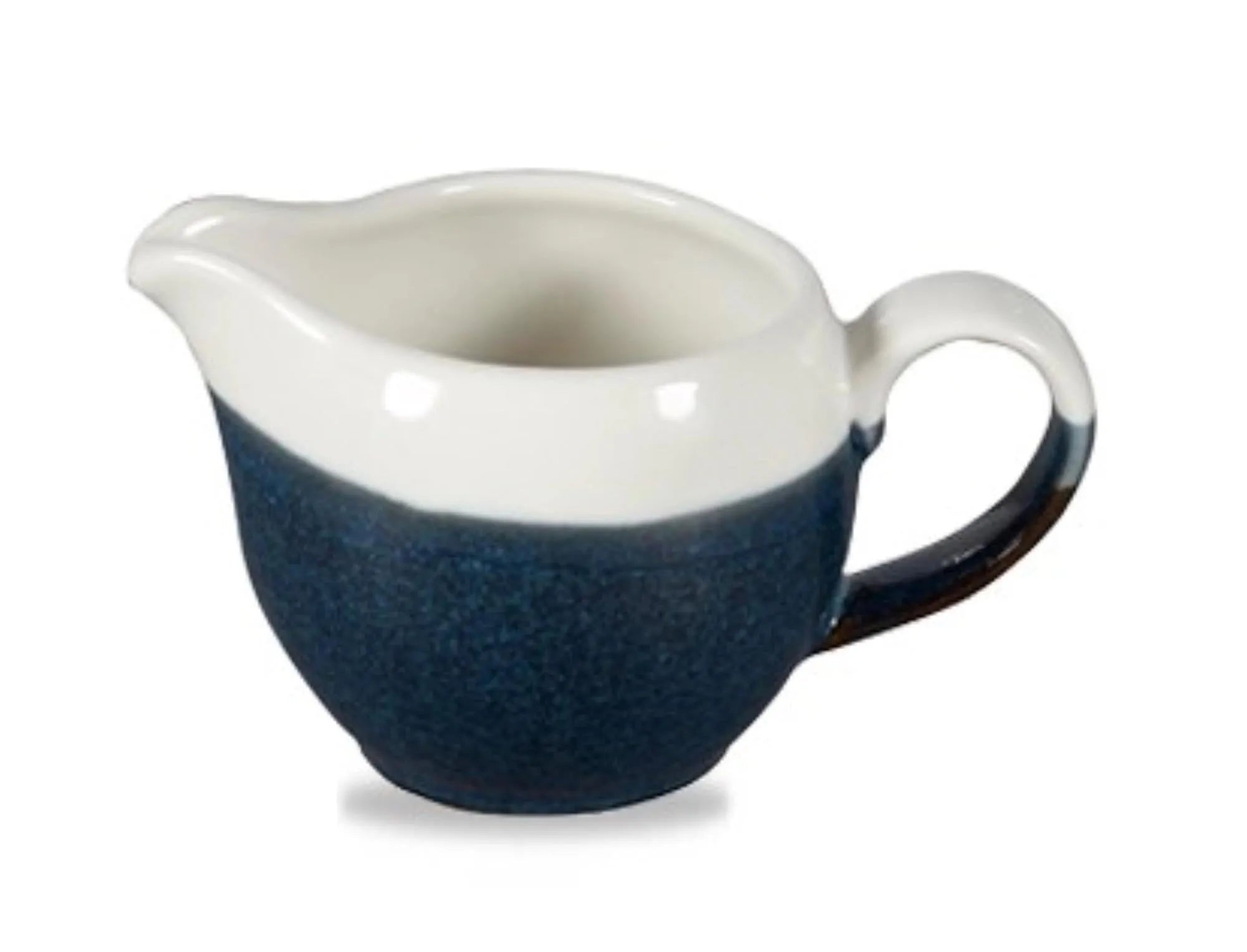 Elegante Milchkanne aus glasiertem Porzellan in tiefem Blau, 11,4 cl, H7cm. Ergonomisch, spülmaschinenfest, ideal für jeden Tisch.