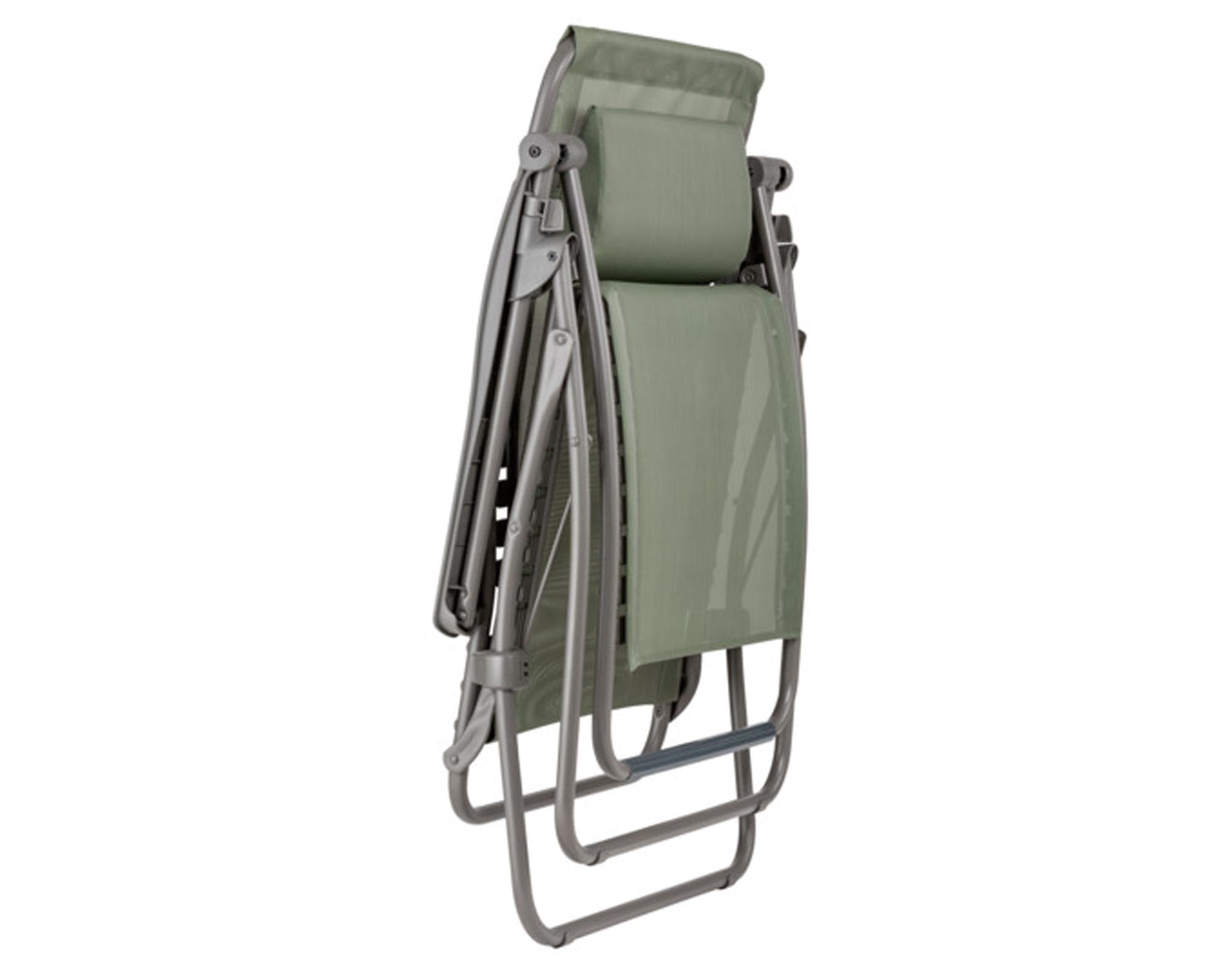 Relaxsessel RSXA Clip in Grün präsentiert im Onlineshop von KAQTU Design AG. Outdoor-Sessel mit Armlehnen ist von LAFUMA