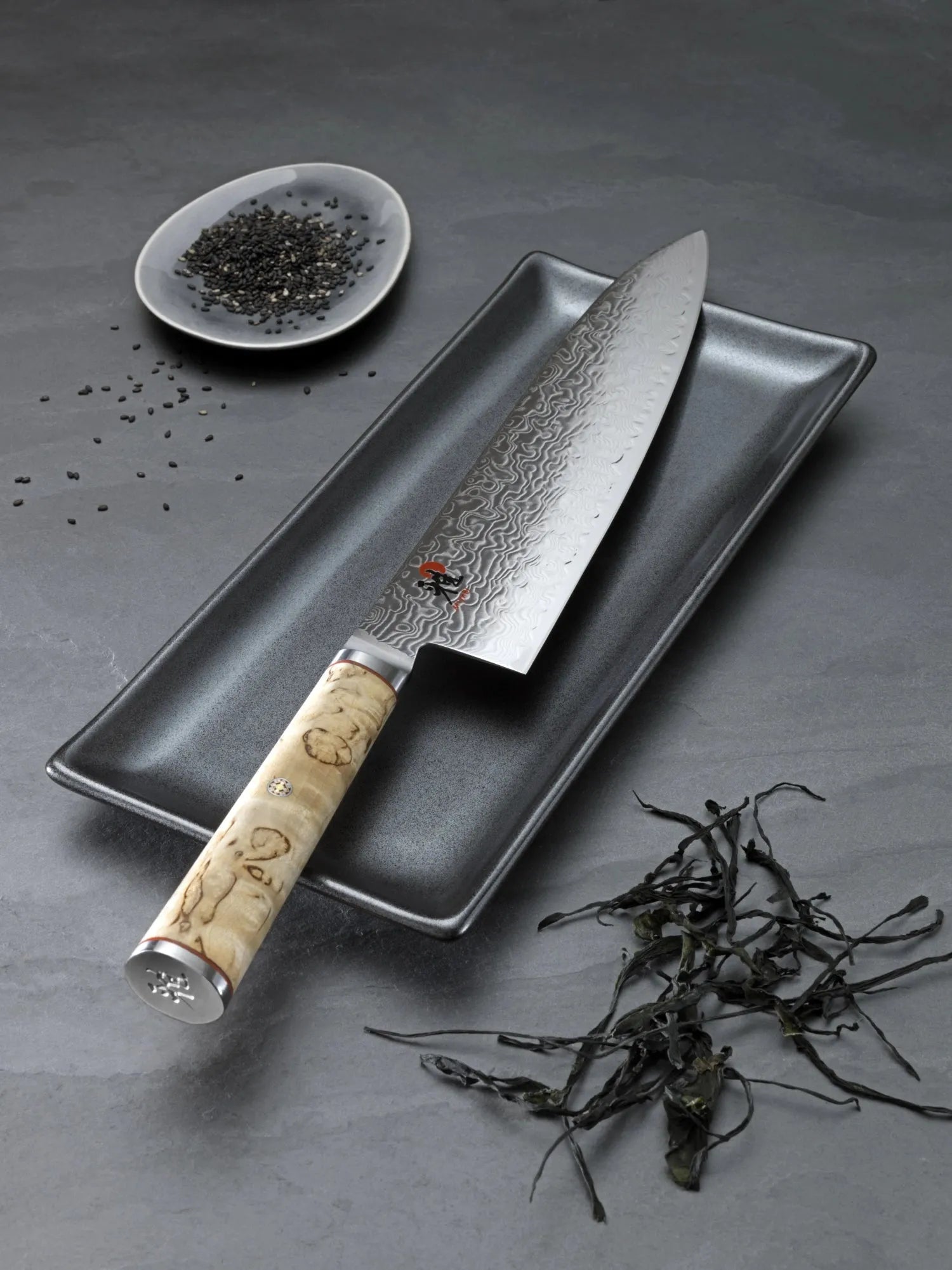 MIYABI 5000MCD Gyutoh: 240mm, exzellente Schärfe und Balance.