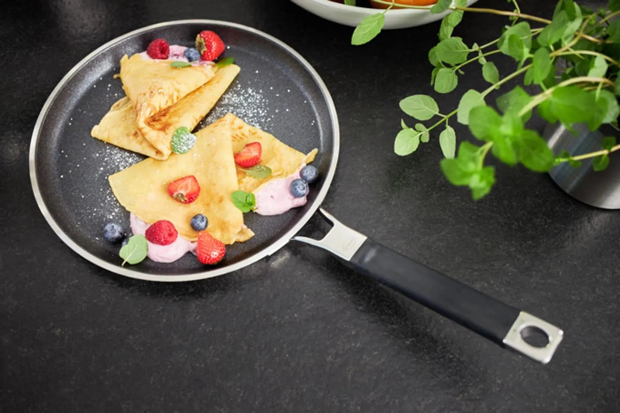 RÖSLE SilencePro Crêpespfanne 28 cm: Perfekte Crêpes, kein Anhaften.