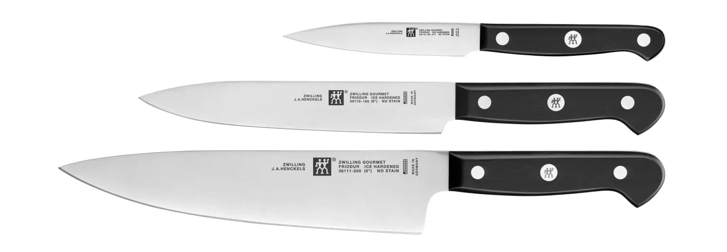 ZWILLING Gourmet Messerset: 3 hochwertige Messer aus rostfreiem Stahl für präzises Schneiden. Ideal für Hobbyköche und Profis.