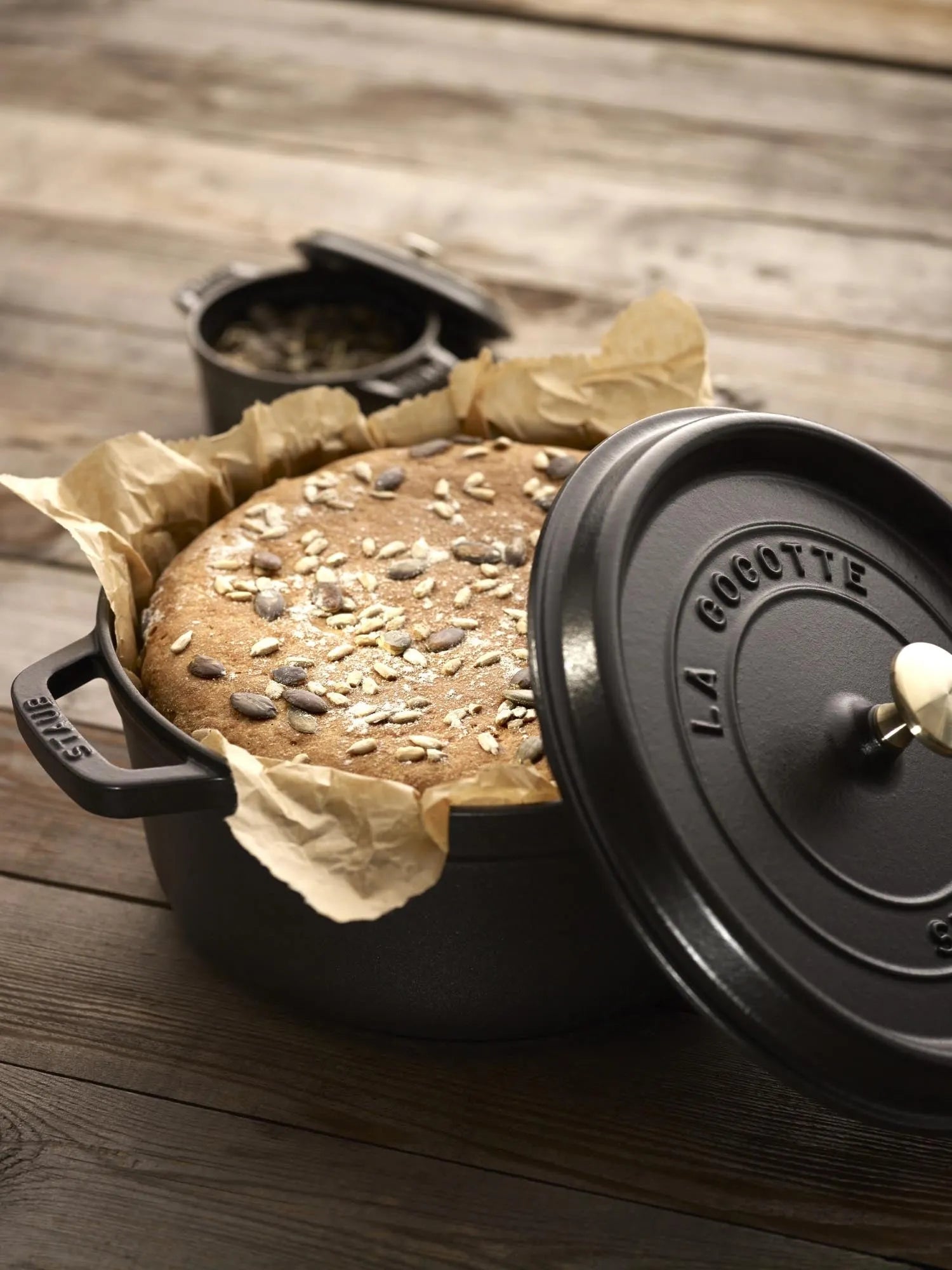 Staub Cocotte 3.8l: Vielseitiger Topf für köstliche Gerichte.