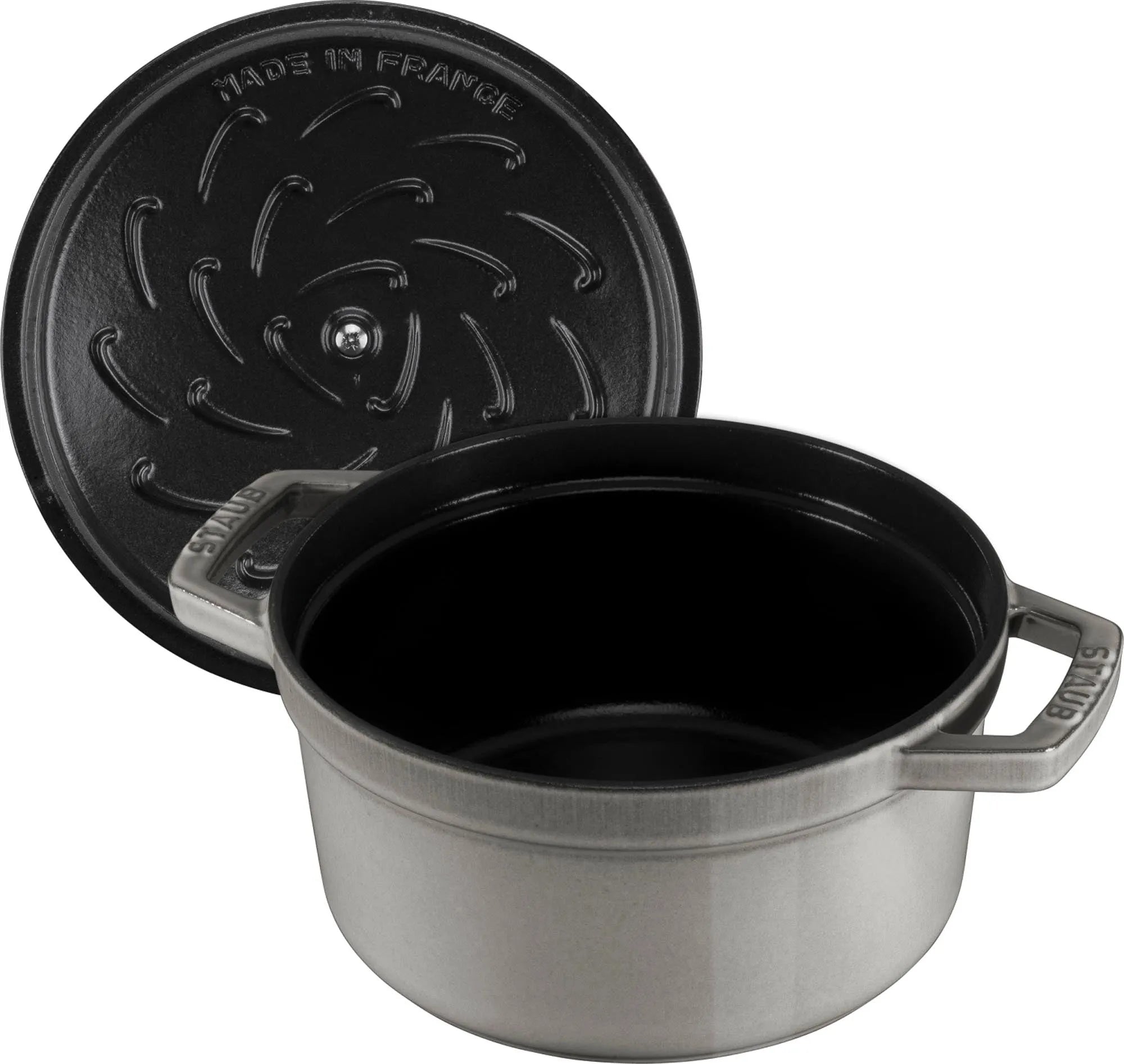 Staub Cocotte 5.25l: Vielseitiger Gusseisentopf für kreative Küche.